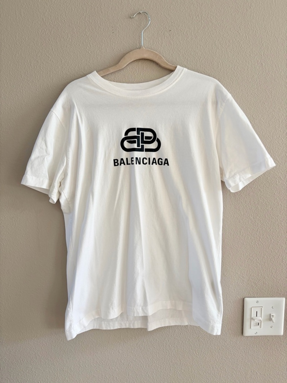 Men’s Authentic Balenciaga White Short Sleeve Crew Neck Tee